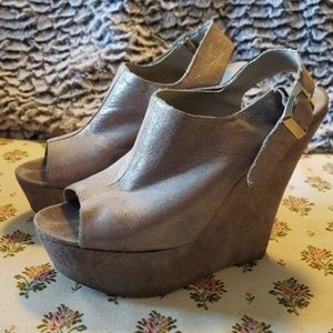 STEVE MADDEN platform wedge sandal